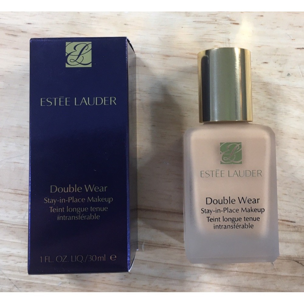 Estee Lauder Double Wear Stay-in-Place Makeup Foundation 3W1 TAWNY- 1 oz / 30ml